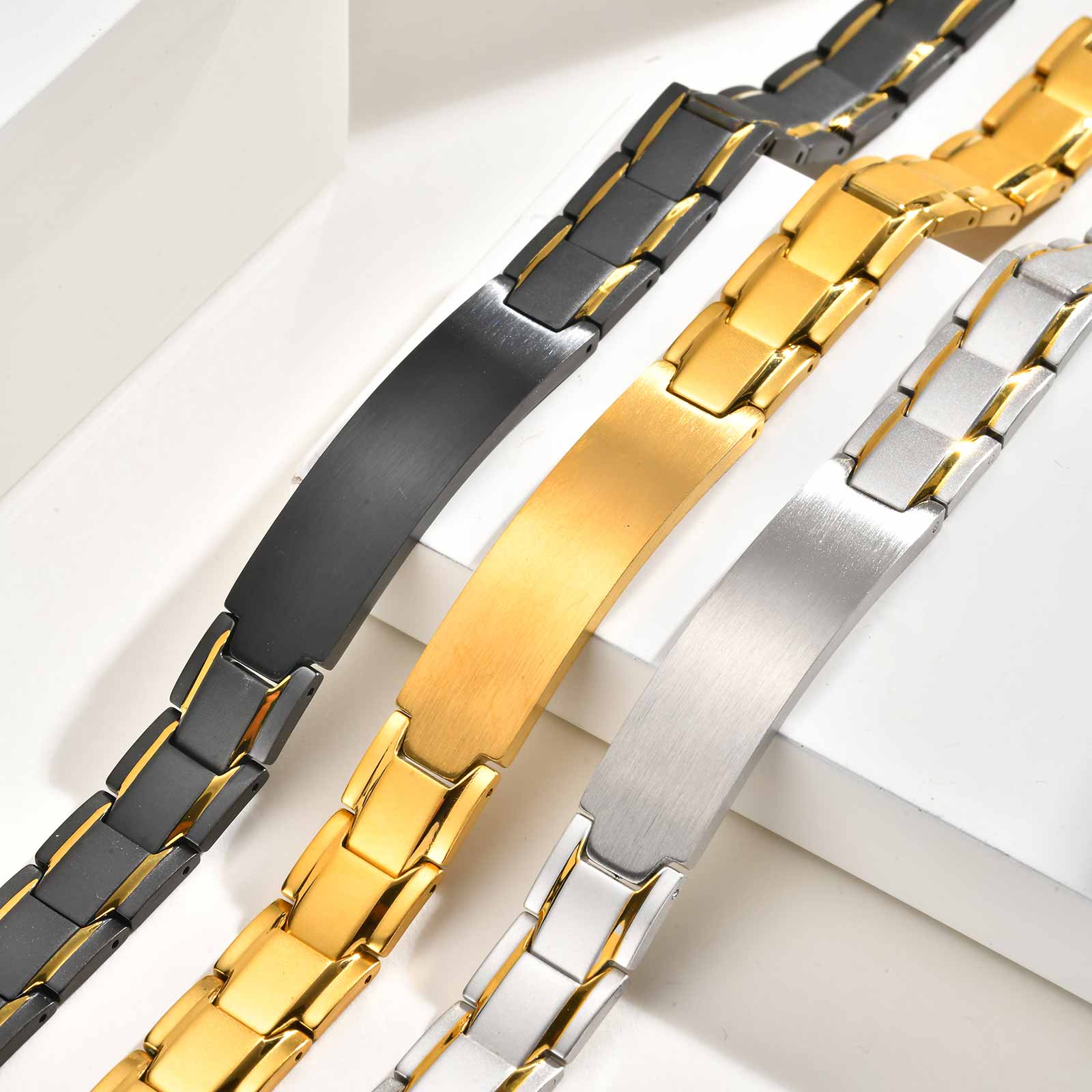 Custom Name Text Engraved Brac - مراجعة Jewelry Watches Men وسعره