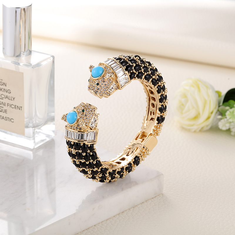 Sally's Paradise Animal Bracel - مراجعة Paradise Jewelry & Watches Llc Miami Photos وسعره