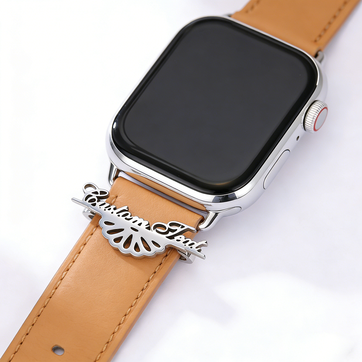 Chandler Custom Name Fan-Shape - مراجعة Jewelry Smart Watches وسعره