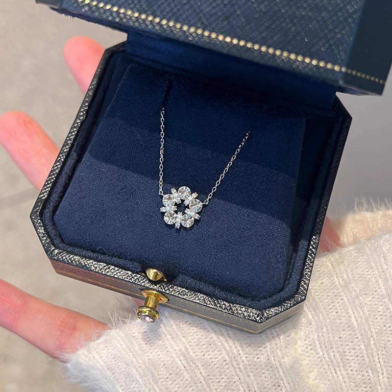 925 Sterling Silver Exquisite  - مراجعة Crystal Choker Necklace وسعره