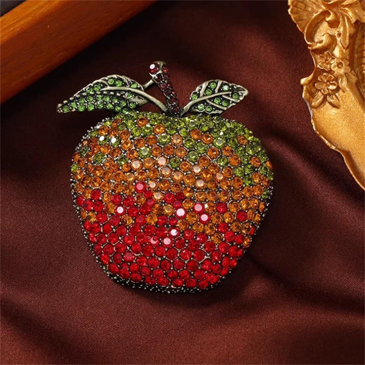 Literary Retro Apple Brooch Ha - مراجعة Eve Jewelry & Watches Distribuidor Oficial Rolex وسعره