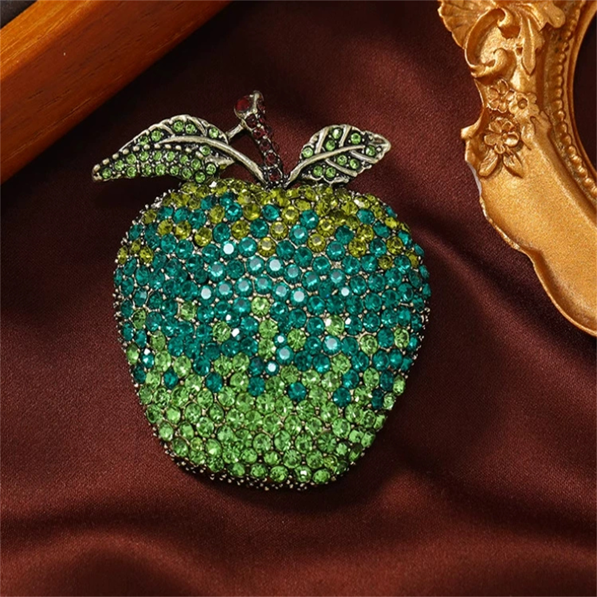 Literary Retro Apple Brooch Ha - مراجعة Eve Jewelry & Watches Distribuidor Oficial Rolex وسعره